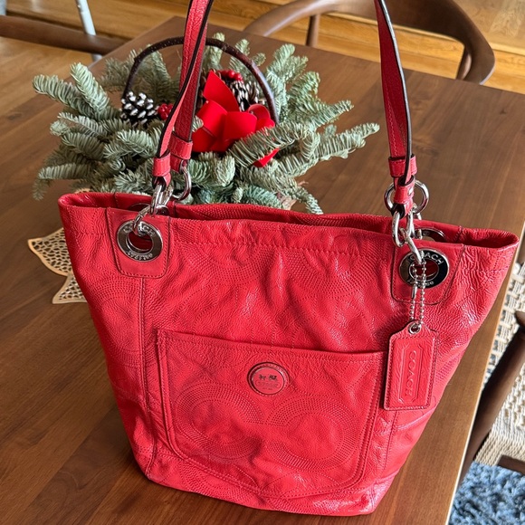 Coach Alex Op Art Patent Leather Tote Bag - Picture 10 of 11